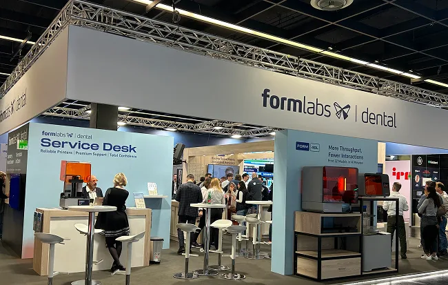 „FormLabs“ odontologas IDS 2025